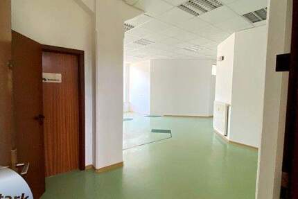 Gewerbeobjekt Plauen Stadtmitte - 8 Zimmer, 166 m&sup2;, 800&euro; | Angebot:25628954