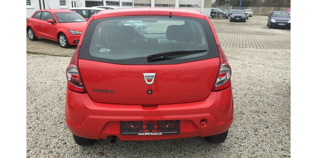 Dacia Sandero Ambiance,Tüv Neu.! 135.000 km 3.600 &euro; Himmelkron 95502