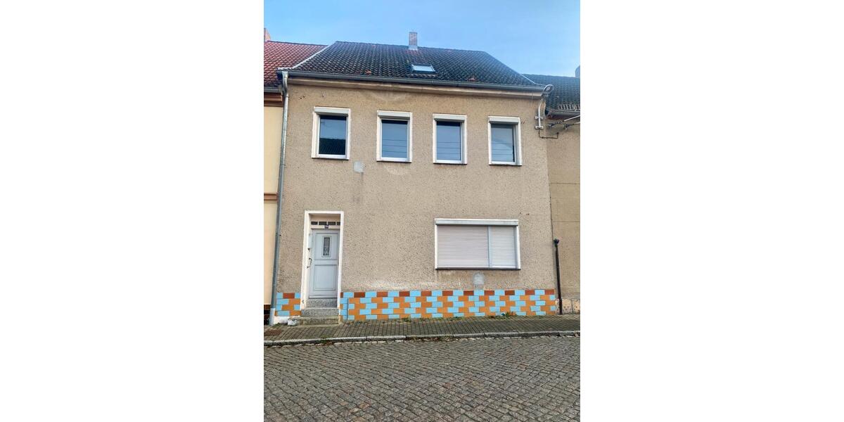 Reihenhaus Bad Schmiedeberg - 5 Zimmer, 125 m&sup2;, 23.500&euro; | Angebot:22400671