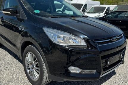 Ford Kuga 143.000 km 9.390 &euro; Schwenningen 78056