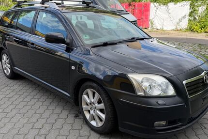 Toyota Avensis 190.000 km 3.999 &euro; Berlin 13055