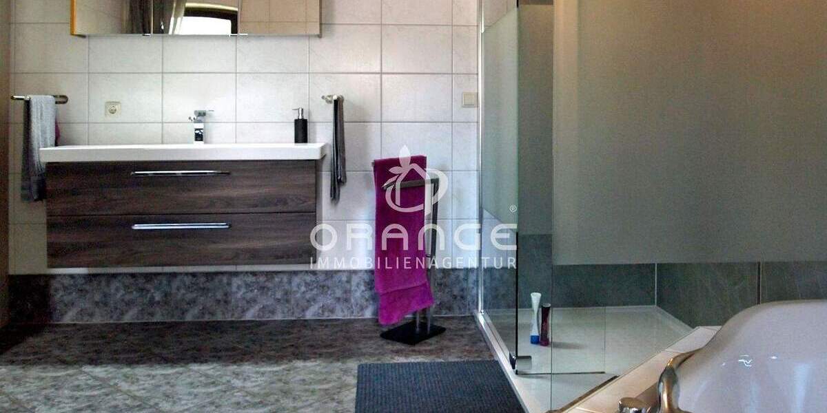 Einfamilienhaus Meyenburg Schmolde - 4 Zimmer, 230 m&sup2;, 420.000&euro; | Angebot:25463208