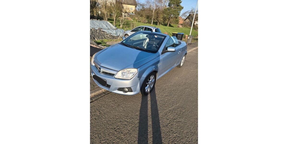 Opel Tigra 31.400 km 5.800 &euro; Nußbaum 55569