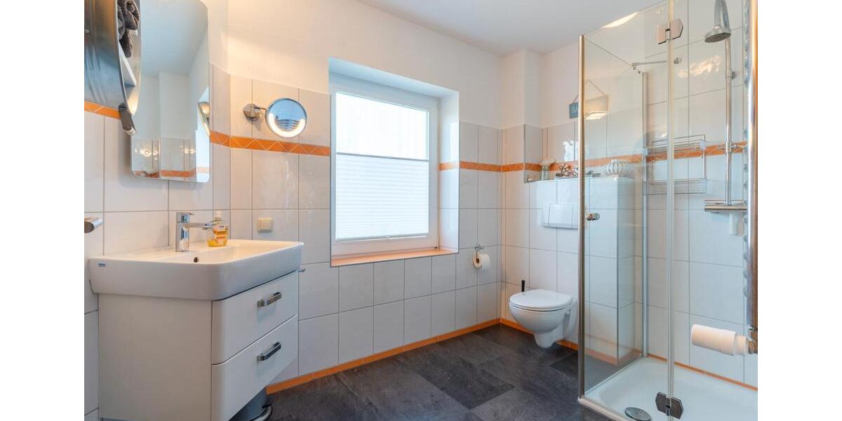 Einfamilienhaus Neukirchen - 6 Zimmer, 161 m&sup2;, 455.000&euro; | Angebot:26800469