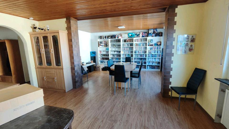 Etagenwohnung Urmitz - 7 Zimmer, 160 m&sup2;, 300.000&euro; | Angebot:26709840