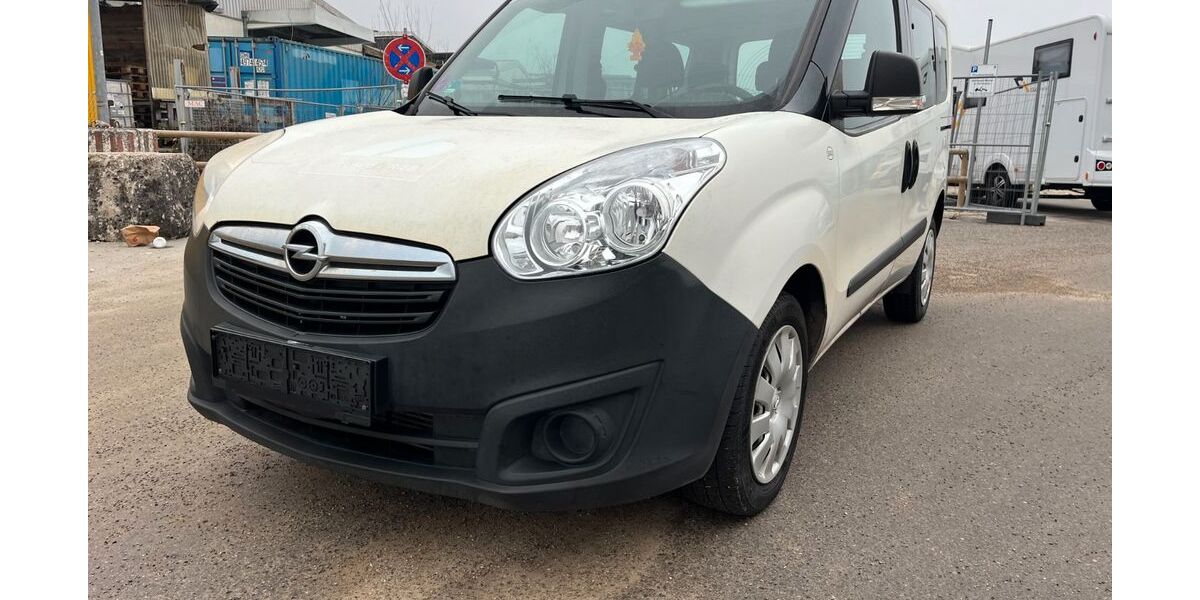 Opel Combo 242.610 km 6.545 &euro; München 80935
