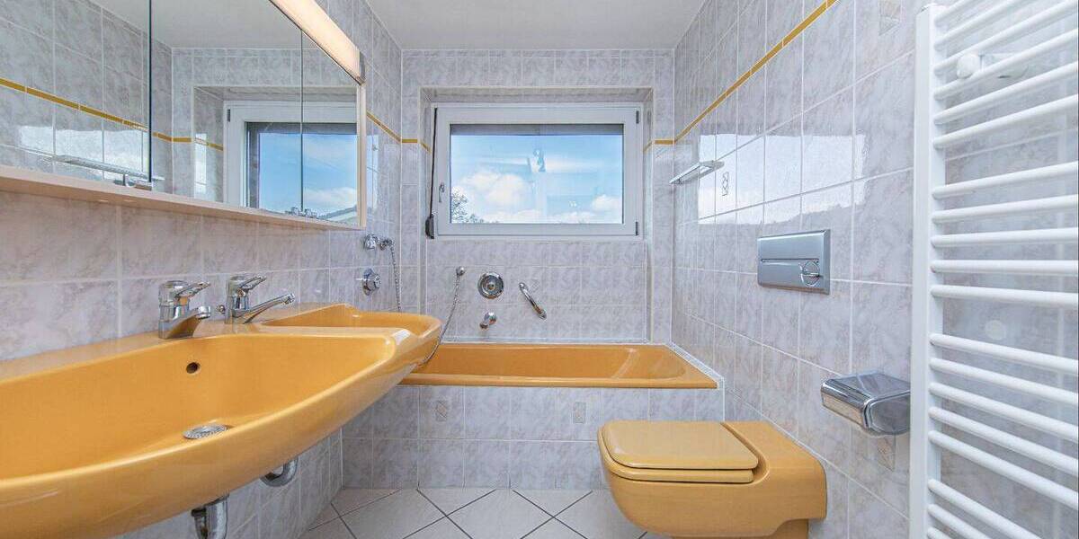Etagenwohnung Rendsburg - 3 Zimmer, 90 m&sup2;, 150.000&euro; | Angebot:26082809