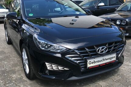 Hyundai i30 74.000 km 15.290 &euro; Mainz-Kastel 55252