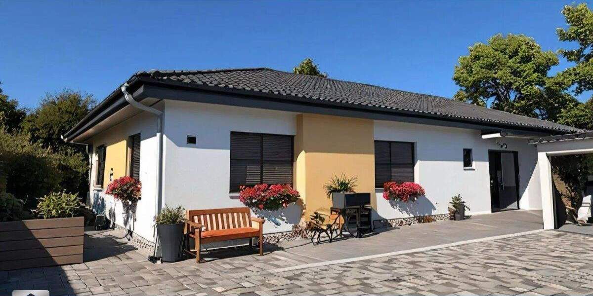 gepflegter Bungalow mit Pool 4 zimmer