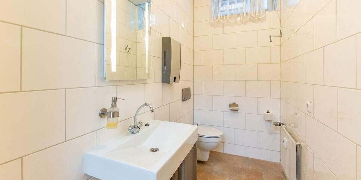 Gewerbeobjekt Eisenach - 5 Zimmer, 200 m&sup2;, 1.200&euro; | Angebot:25689848