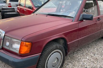 Mercedes-Benz 190 216.000 km 1.800 € Nürnberg 90427