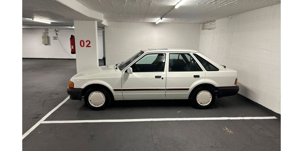 Ford Escort 35.000 km 4.800 &euro; München 80997