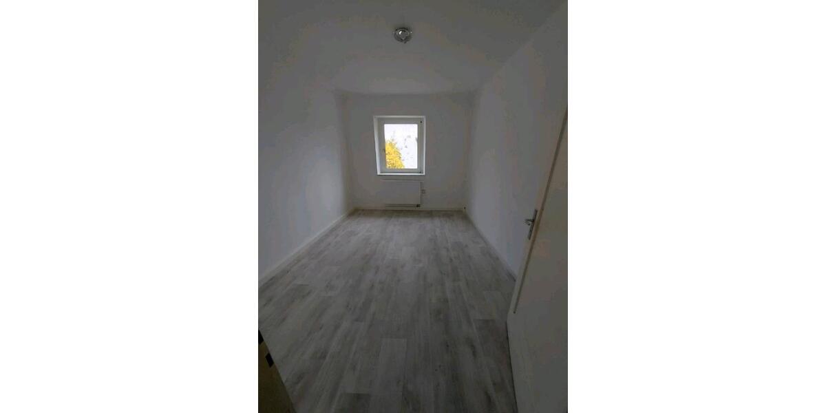 Etagenwohnung Thiersheim - 3 Zimmer, 75 m&sup2;, 650&euro; | Angebot:26273999