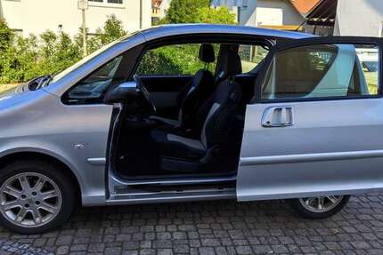 Peugeot 1007 123.000 km 1.999 &euro; Ilsfeld 74360