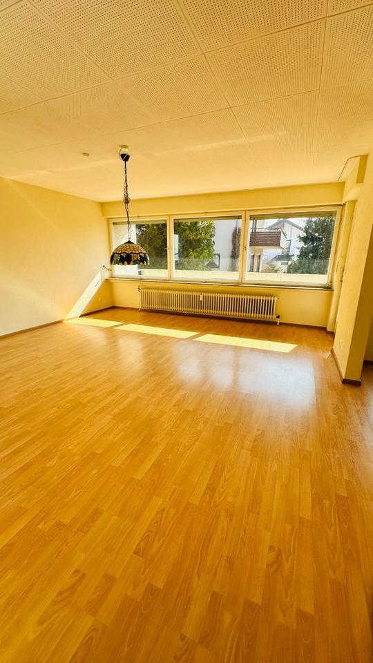 WG Zimmer in einem 4-5er WG in Korntal, Balkon, EBK