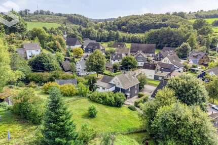 Haus zum Kaufen in Reichshof 75.000 € 71.85 m² 3 zimmer