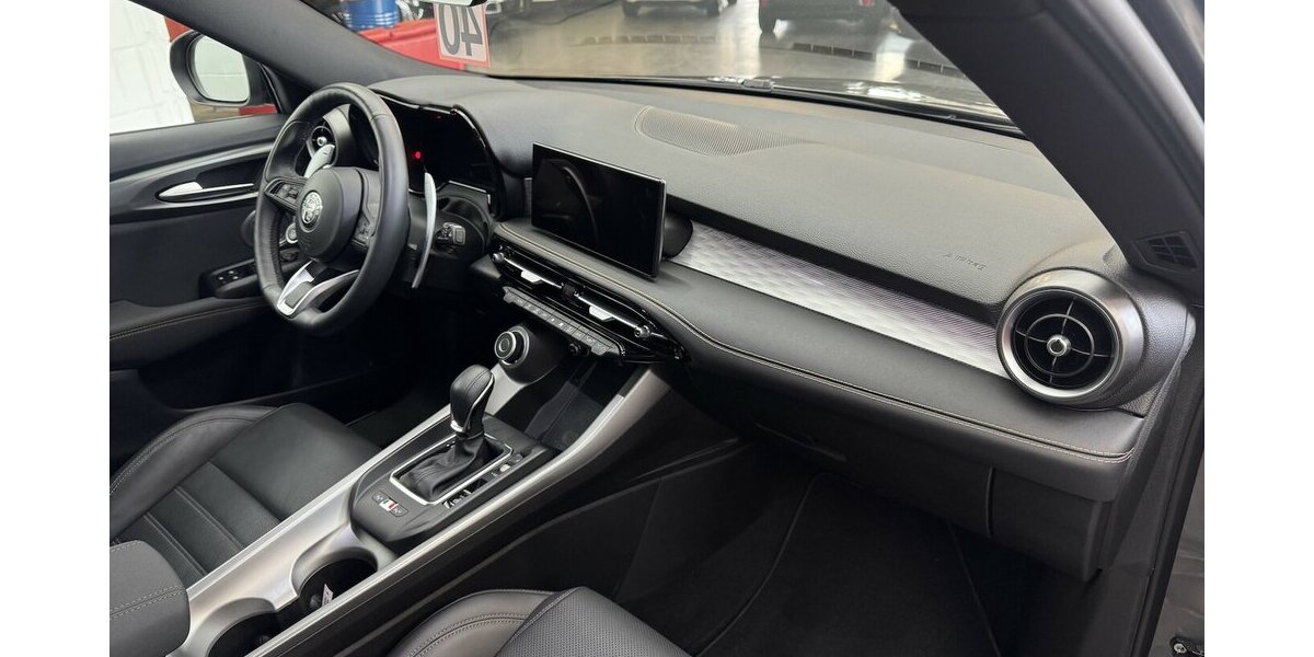 Alfa Romeo Tonale 1.5 VGT Veloce 48 V Hybrid LED 360° CAM 25.600 km 26.999 &euro; Lich 35423