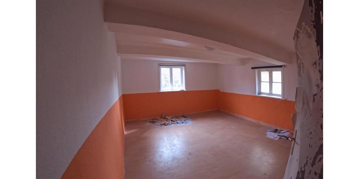 Einfamilienhaus Edemissen - 7 Zimmer, 200 m&sup2;, 160.000&euro; | Angebot:27120168
