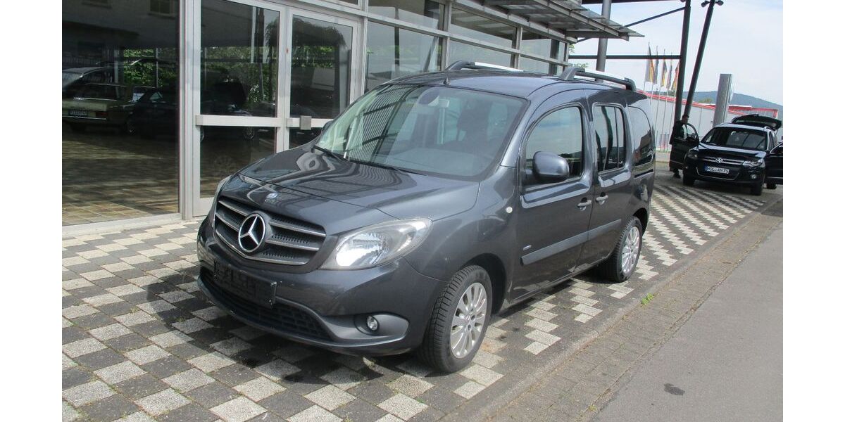 Mercedes-Benz Citan 232.000 km 7.900 &euro; Stadtoldendorf 37627