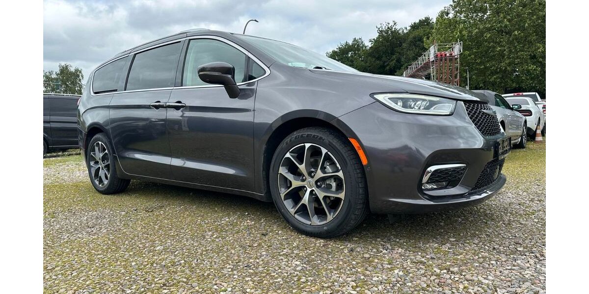 Chrysler Pacifica 82.000 km 39.999 &euro; Hamburg 22309