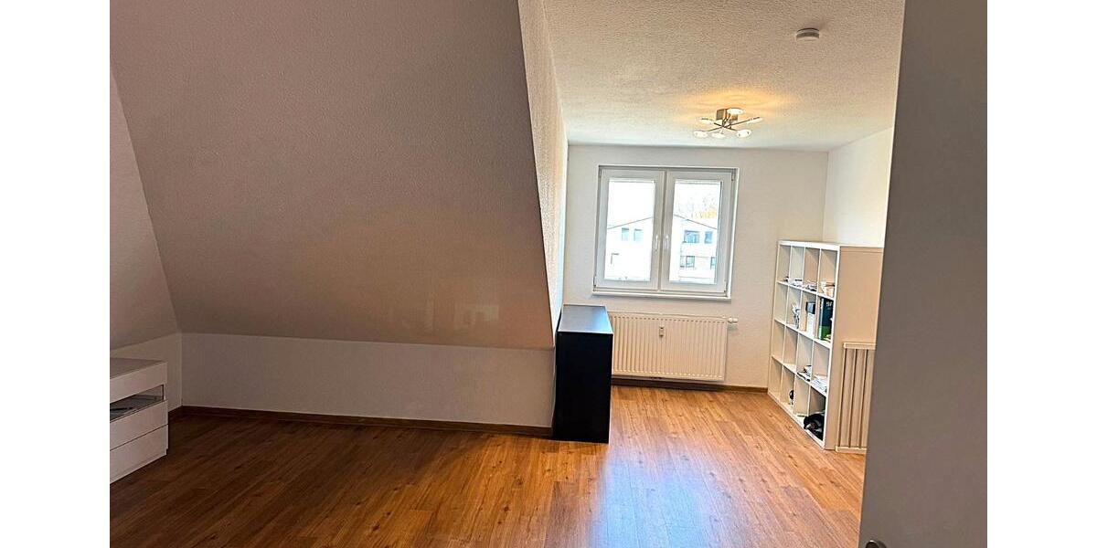 Dachgeschoßwohnung Achim - 2 Zimmer, 72 m&sup2;, 720&euro; | Angebot:26002136