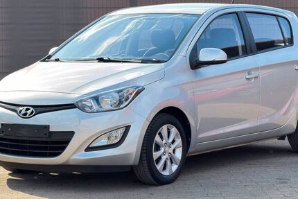 Hyundai i20 74.390 km 6.299 &euro; Versmold 33775