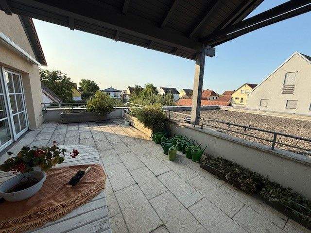 Gewerbeobjekt Volkach - 4 Zimmer, 125 m&sup2;, 1.300&euro; | Angebot:21962141