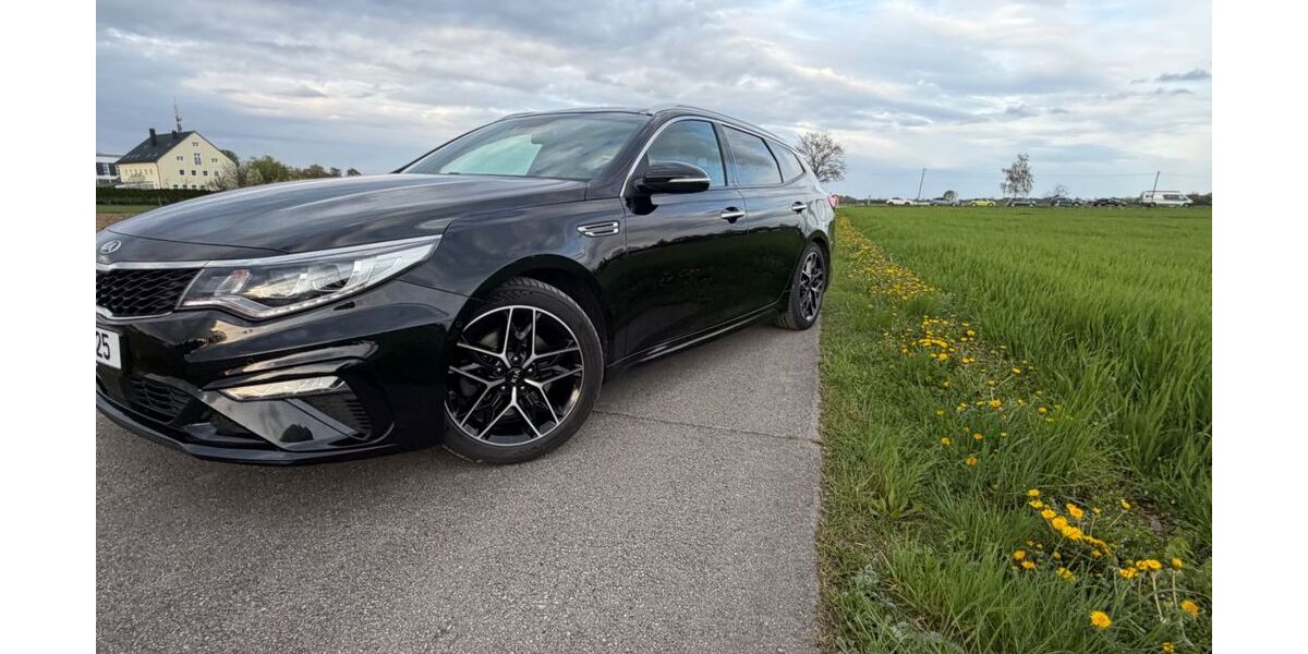 Kia Optima 126.500 km 14.900 &euro; Unterhaching 82008