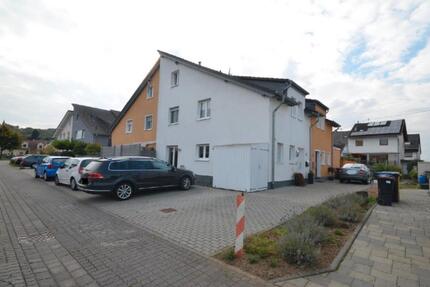 Haus Mülheim-Kärlich Kärlich - 4 Zimmer, 105 m&sup2;, 1.350&euro; | Angebot:26016008