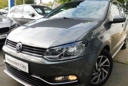 VW Polo 58.020 km 13.400 € Hamburg 22043