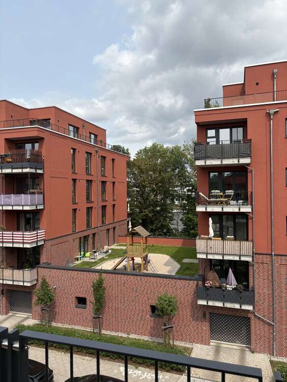 Wohnung zum Mieten in Berlin 1.432 € 81.88 m²