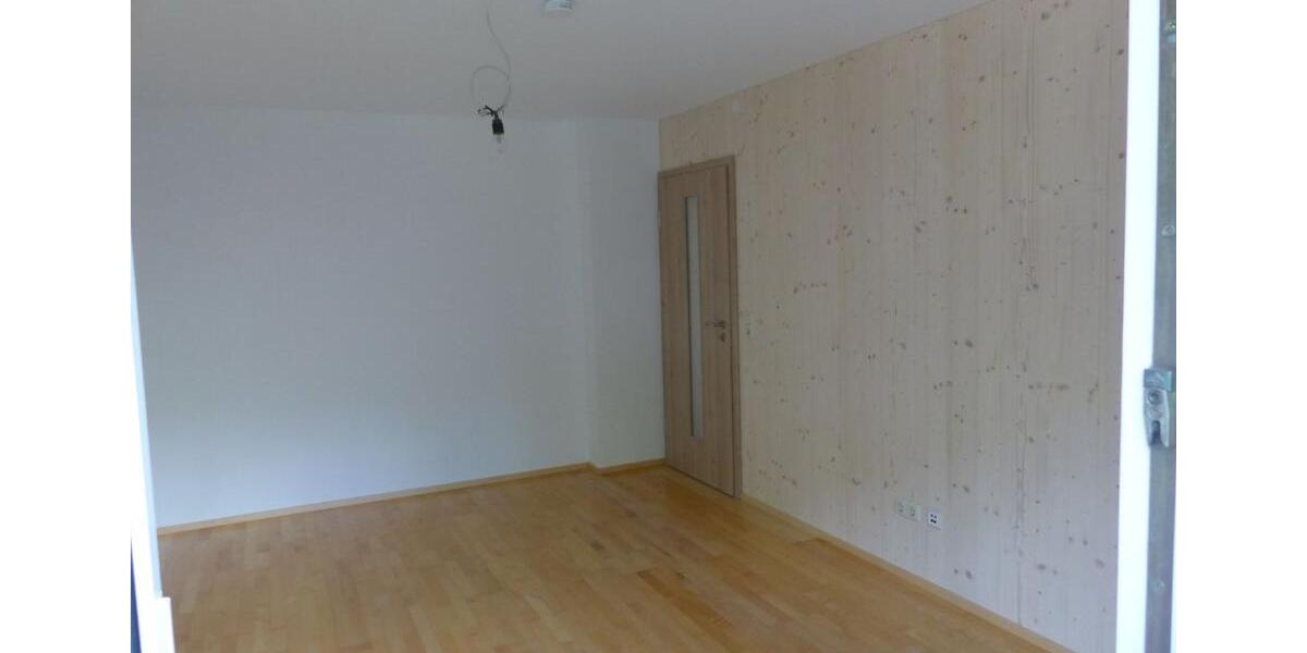 Etagenwohnung Regensburg Ganghofersiedlung - 4 Zimmer, 79 m&sup2;, 1.225&euro; | Angebot:25915910
