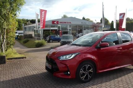 Toyota Yaris 6.798 km 22.299 &euro; Ratingen 40882