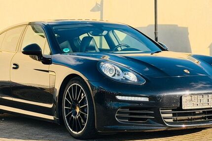 Porsche Panamera 136.000 km 34.990 &euro; Au am Rhein 76474