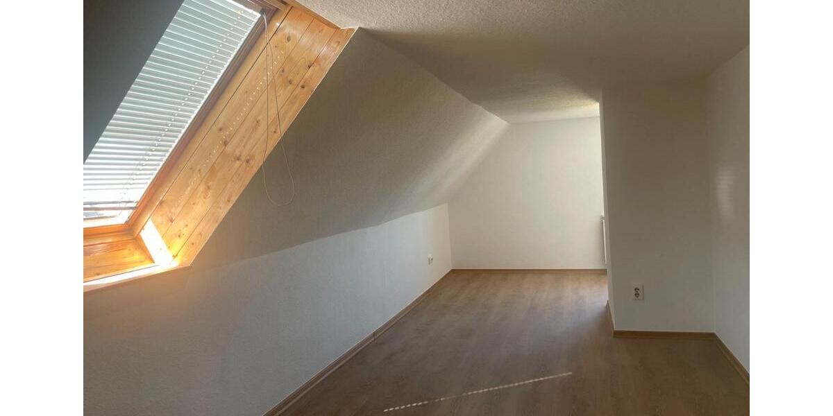 Doppelhaushälfte Halle (Saale) Dölau - 4.5 Zimmer, 145 m&sup2;, 1.600&euro; | Angebot:26141943