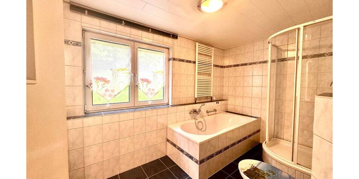 Mehrfamilienhaus, Wohnhaus Floh-Seligenthal / Hohleborn Hohleborn - 8 Zimmer, 180 m&sup2;, 1.300&euro; | Angebot:26594688