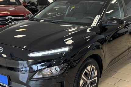 Hyundai KONA 33.542 km 18.850 &euro; Bonn 53227