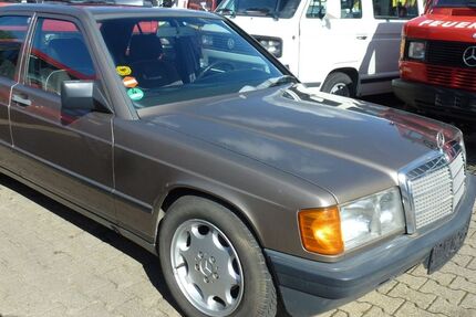 Mercedes-Benz 190 180.000 km 3.950 € Nürtingen bei Stuttgart 72622