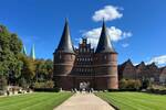 Etagenwohnung Lübeck Innenstadt - 6 Zimmer, 175 m&sup2;, 4.500&euro; | Angebot:26401158