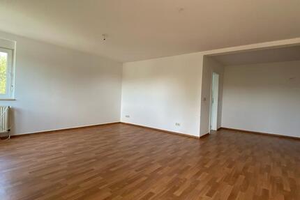 3 Zi. Wohnung mit Terrasse, Gäste-WC, Fahrstuhl u. PKW-Stellplatz 3 zimmer