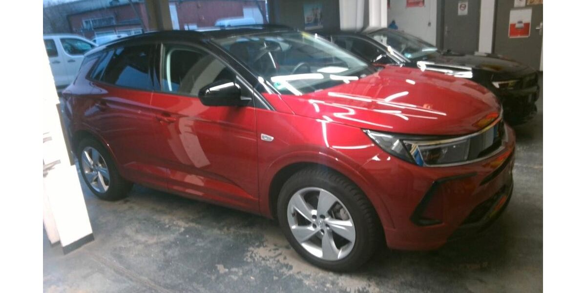 Opel Grandland (X) 31.800 km 27.990 &euro; Ulm 89073