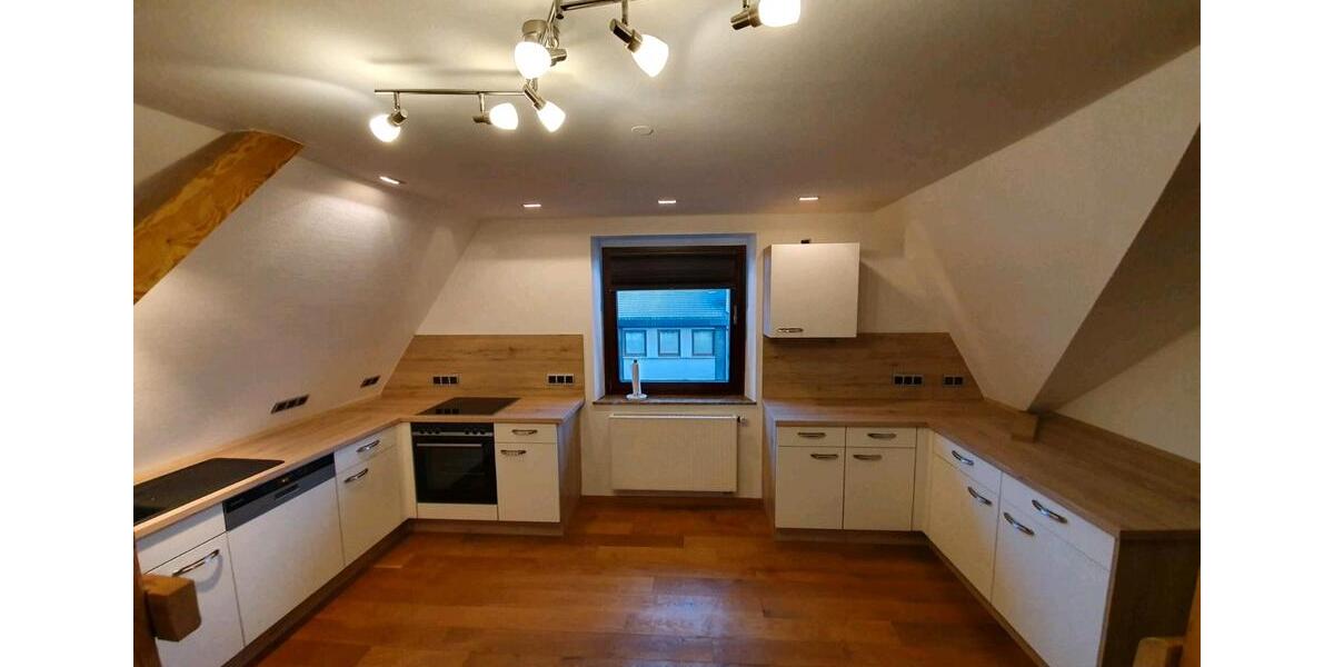 Dachgeschoßwohnung Bad Marienberg (Westerwald) - 3.5 Zimmer, 129 m&sup2;, 990&euro; | Angebot:26099029