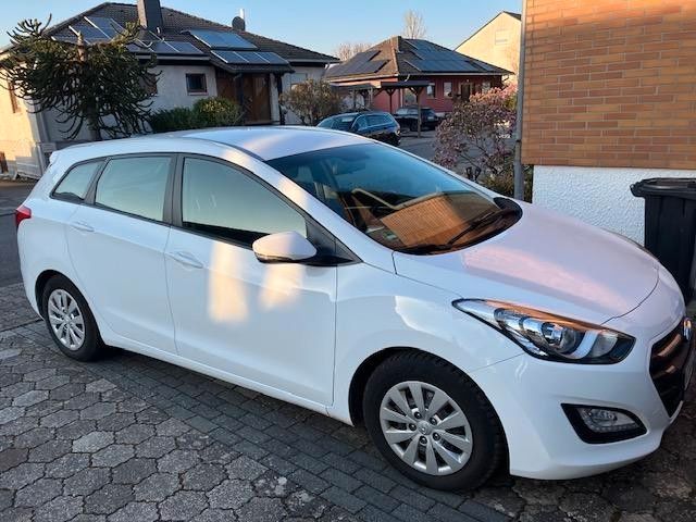 Hyundai i30 203.000 km 6.490 &euro; BRUCHMÜHLBACH-MIESAU 66892