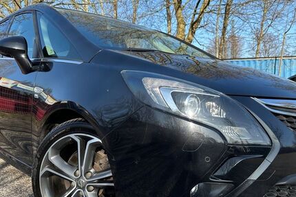 Opel Zafira 153.000 km 9.990 € Hamburg 21079