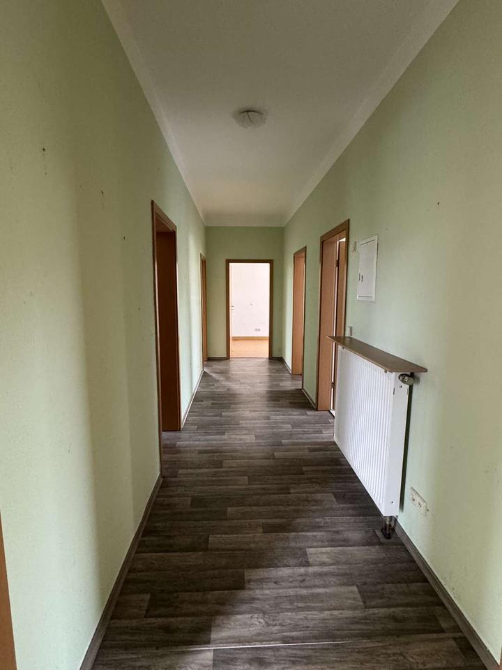 Familienfreundliche Etagenwohnung mit 100 m² und Stellplatz in Radeberg zimmer