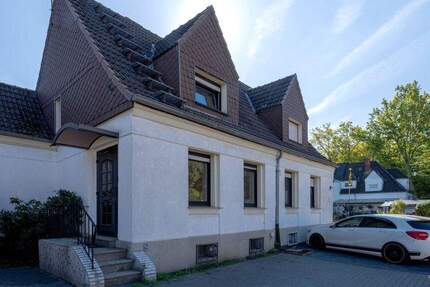 Charmante Zechen-Doppelhaushälfte mit Potenzial Der herrliche Garten wird Sie begeistern. 3 zimmer