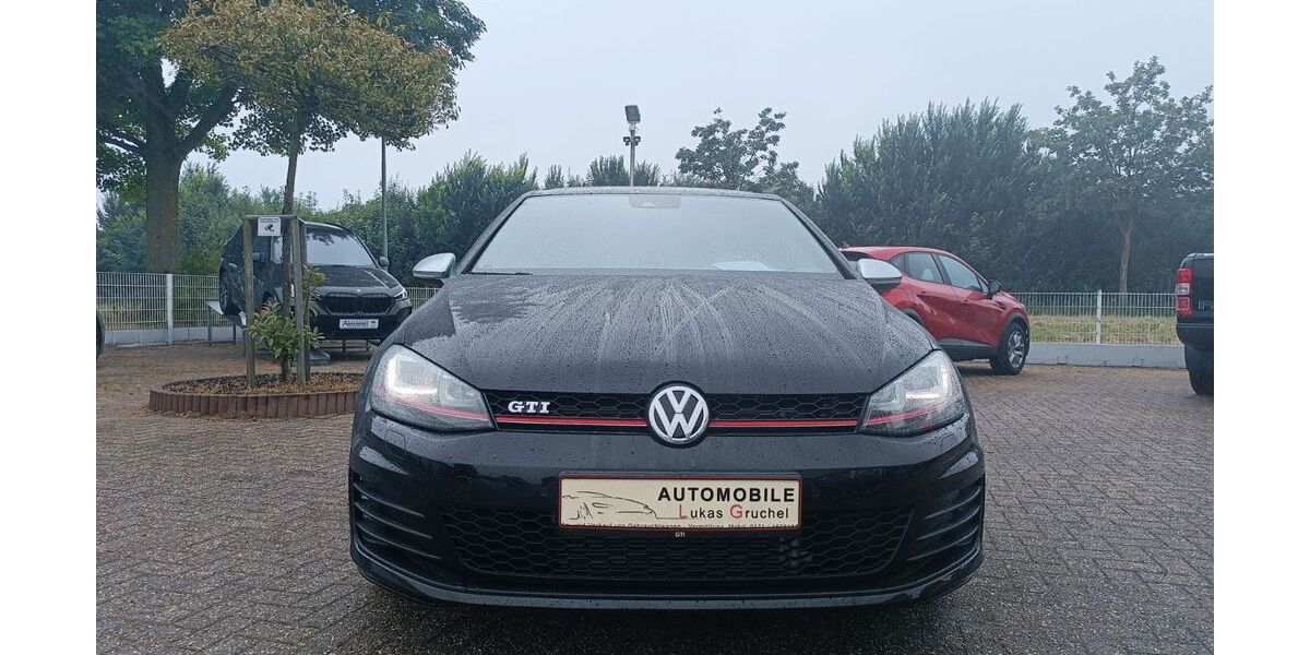 VW Golf 94.000 km 15.900 &euro; Geldern 47608