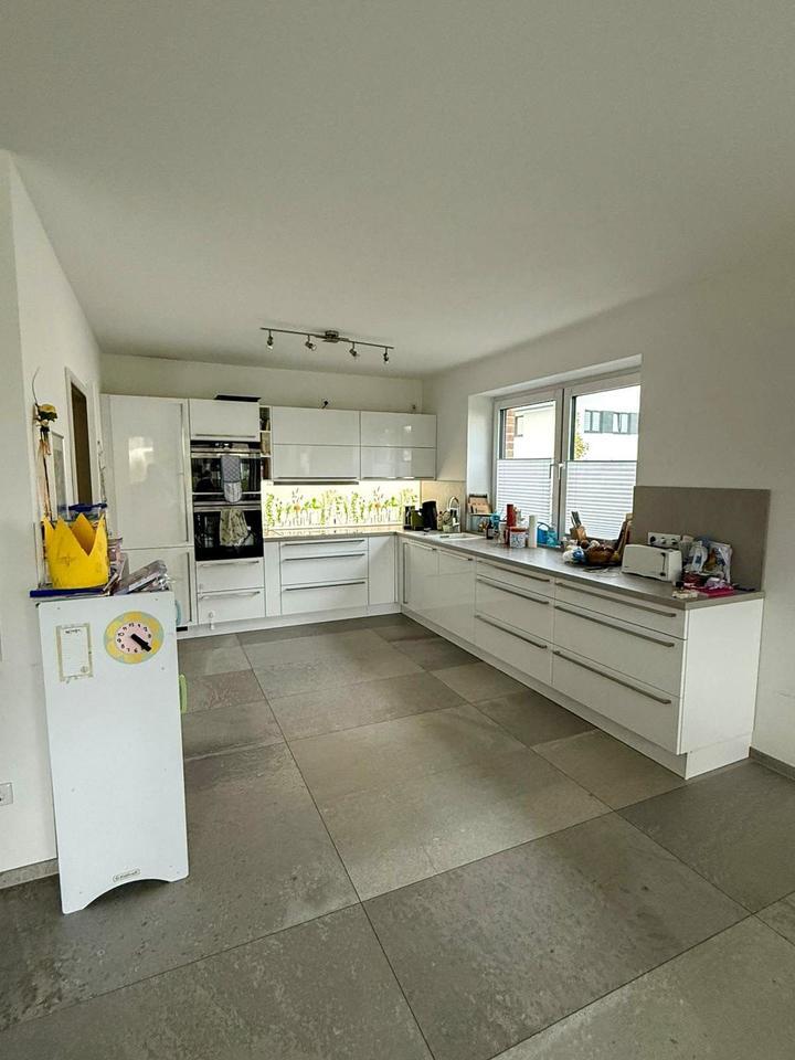 Moderne Doppelhaushälfte im Neubaugebiet mit Garten zimmer