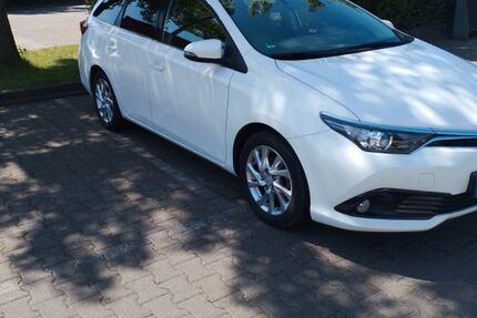Toyota Auris Touring Sports