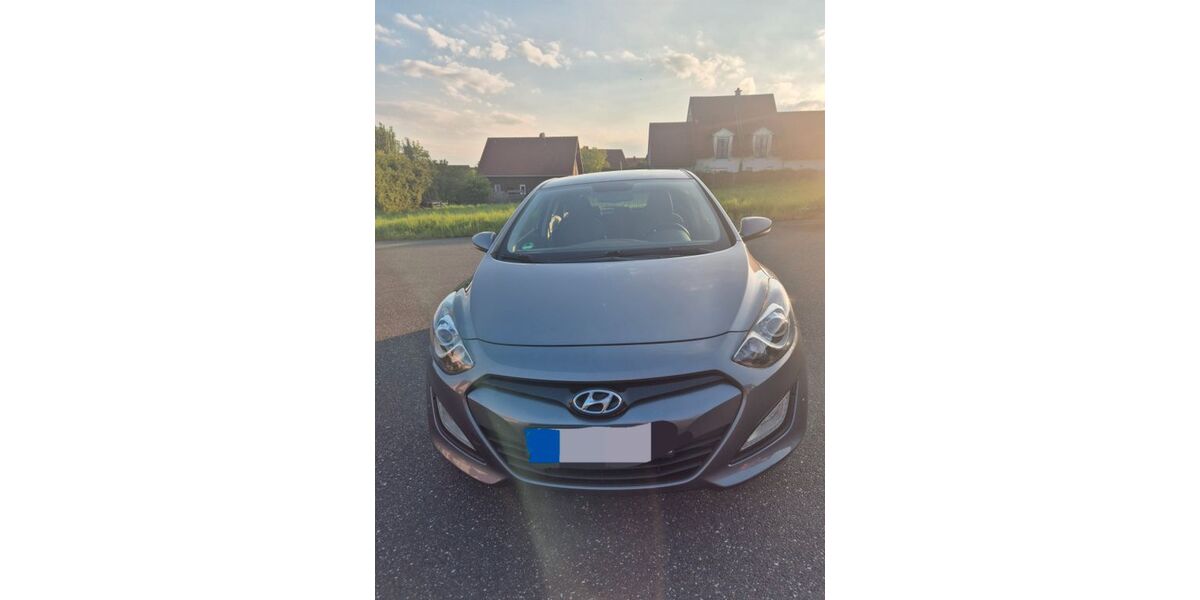 Hyundai i30 127.545 km 8.549 &euro; Höchstadt a.d.Aisch 91315